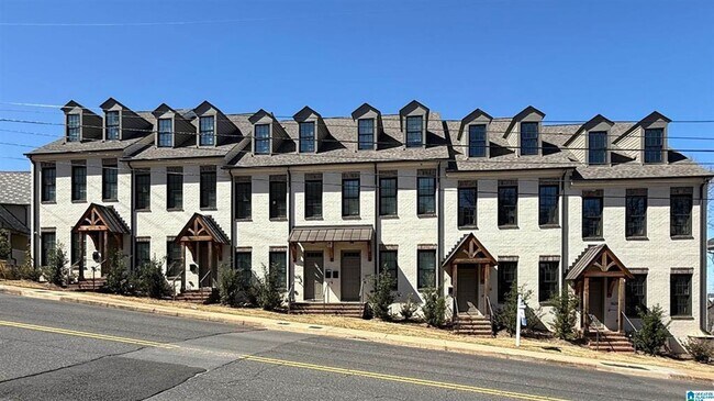 Luxurious 3-Bed Townhouse on Red Mountain - Luxurious 3-Bed Townhouse on Red Mountain