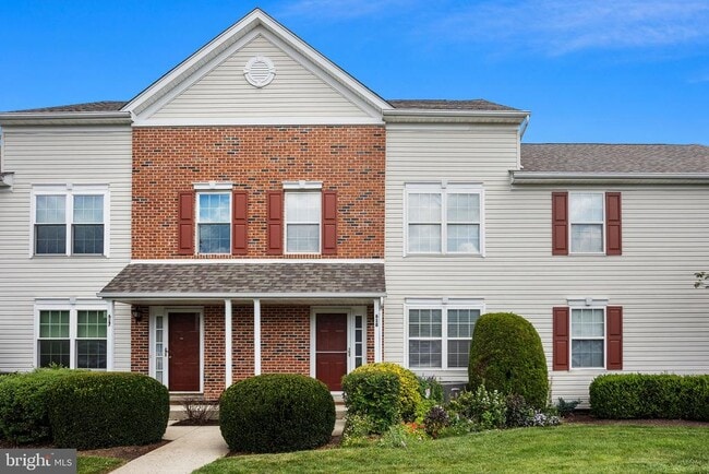 Building Photo - 618 Songbird Ct
