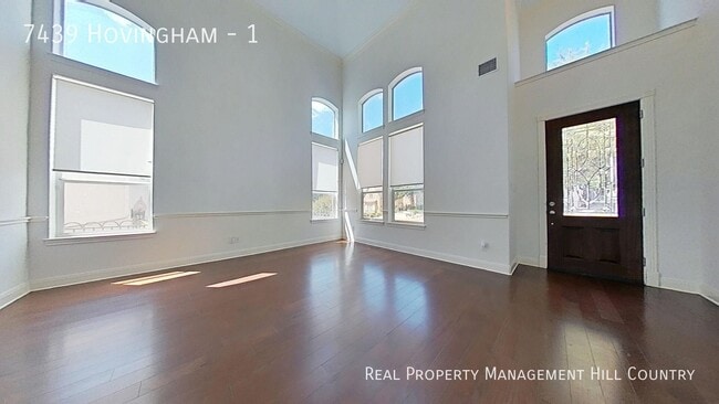 7439 Hovingham-1