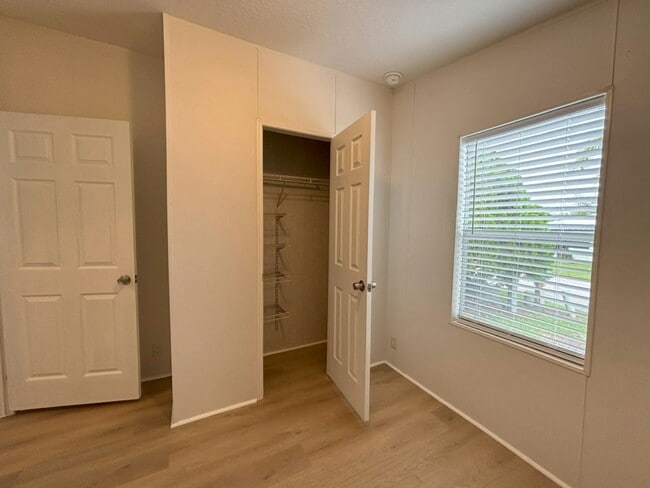Photo - 19237 Cedar Crest Ct