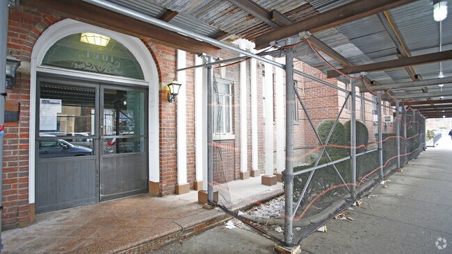 Photo - 1901 Avenue N