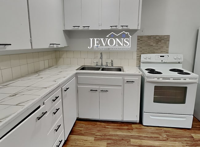 Photo - Charming 2-bedroom apartment just minutes from Pritchard Island Beach, with easy access to I-5 Unit 8330