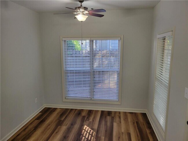 Photo - 3001 Rosebrook Dr