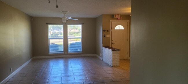 Photo - 11123 Hazelhurst Dr