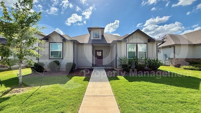 Building Photo - 103 Hackberry Branch Dr