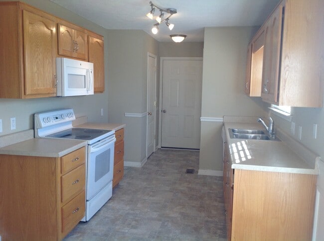 1605 Joel Dr
