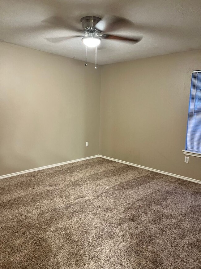 Photo - Galloping Way Triplex Unidad 5113