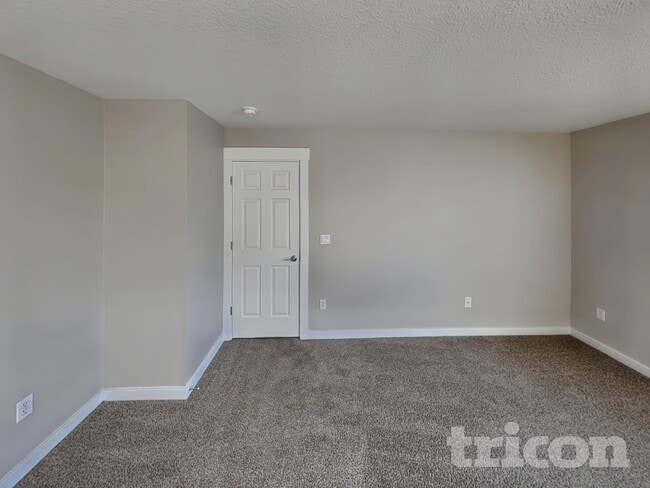 Photo - 2525 W 10th St