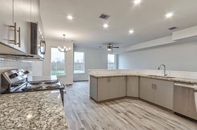 4805 Dig Dug Ln
