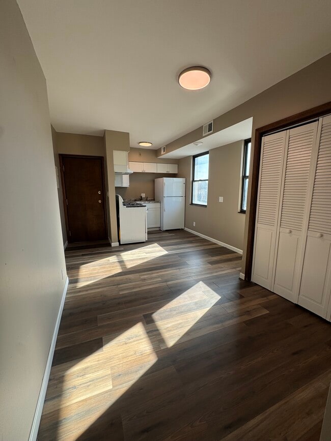 Photo - 2905 Glenmore Ave Unidad 8