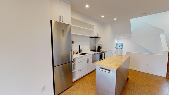 Photo - Chic Wallingford townhouse near Gas Works Park