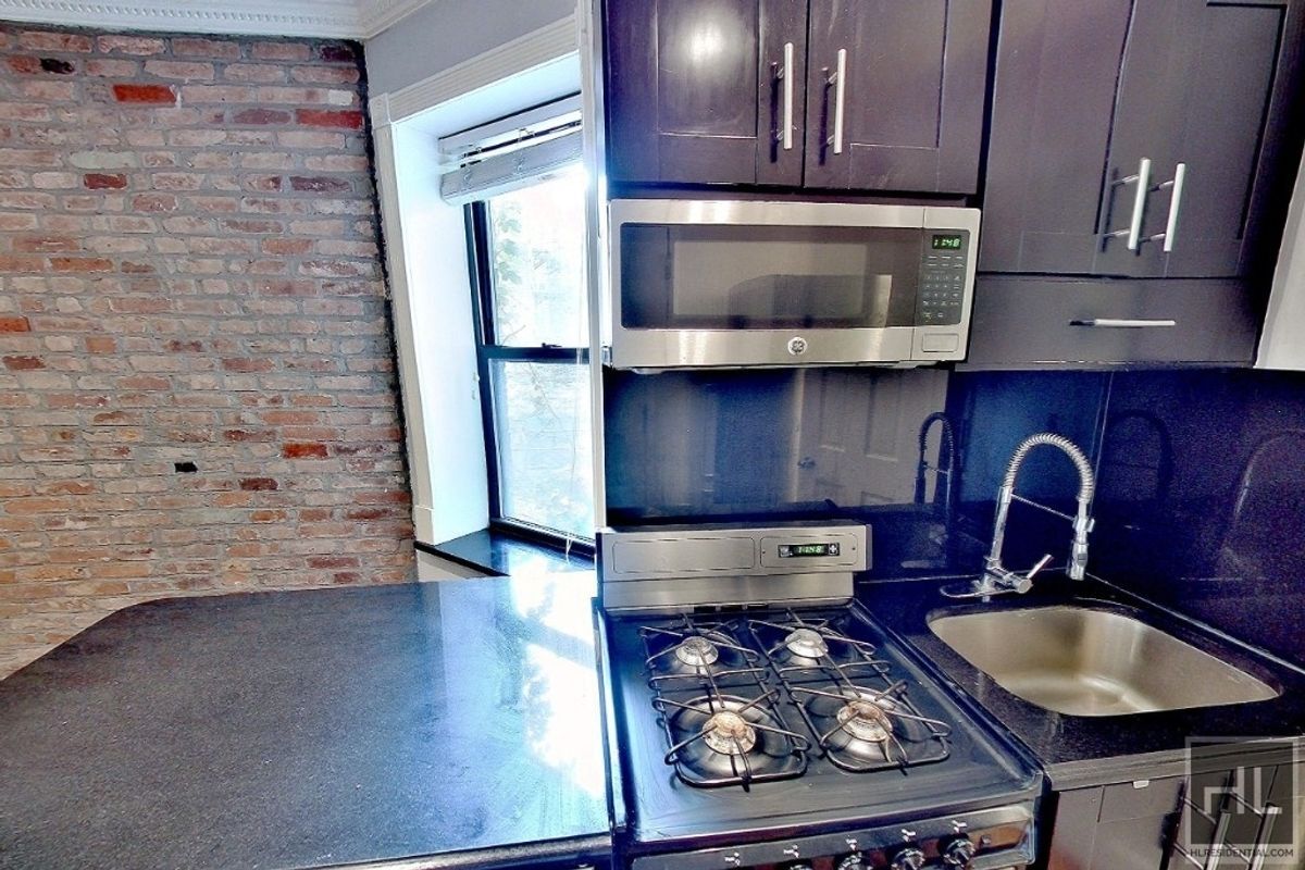 Photo - E 5TH ST. Unidad B1