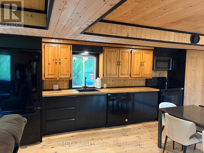 Photo - 106 Boundary Ln
