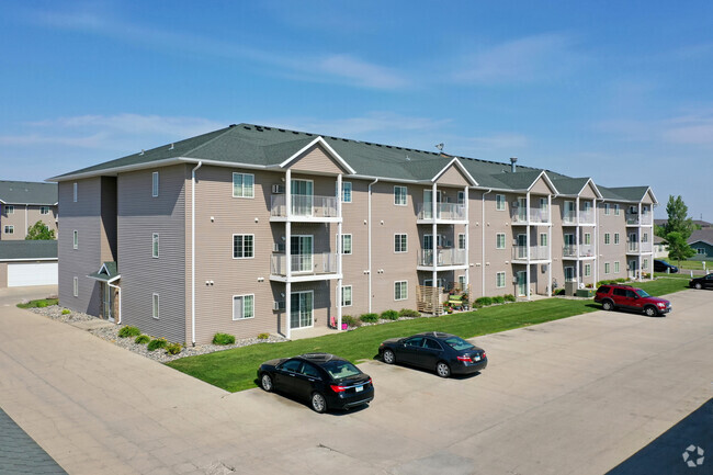 Fairways Apartments - The Fairways Rental