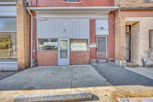 Photo - 213 W Market St