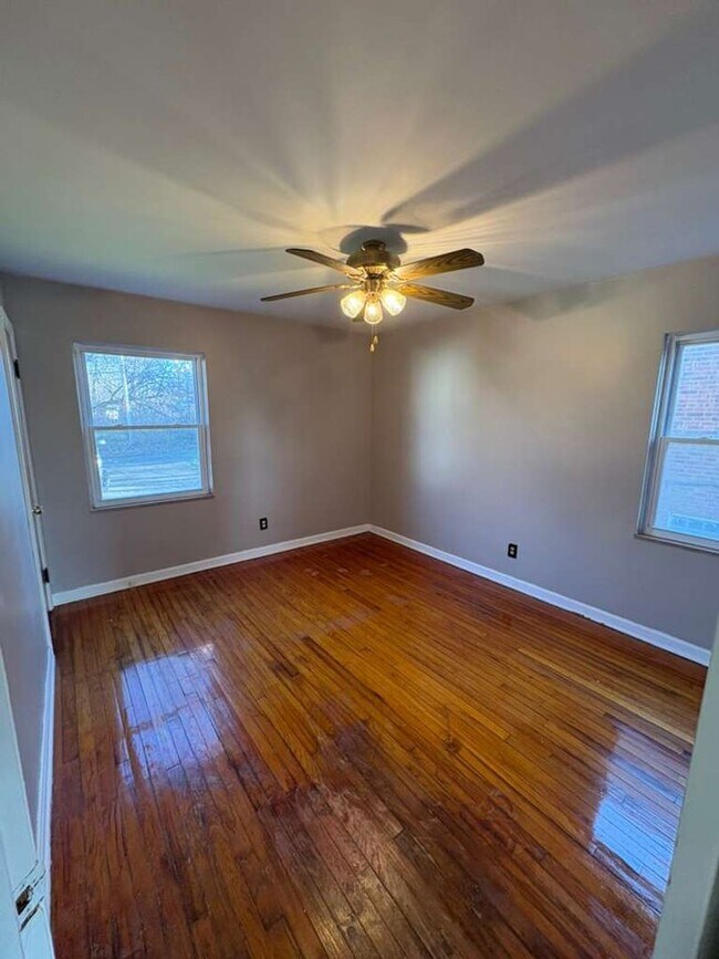 Photo - 18015 Harvard Ave Unit 1