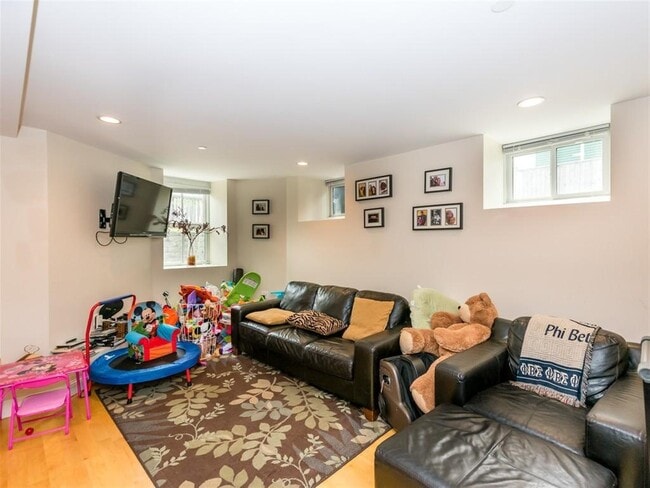 Photo - 11 Sheridan St