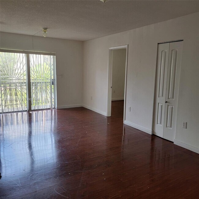 Photo - 4841 NW 7th St Unit 201-4
