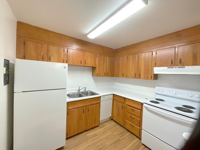 Photo - 1375 Everett Ct Unit 205