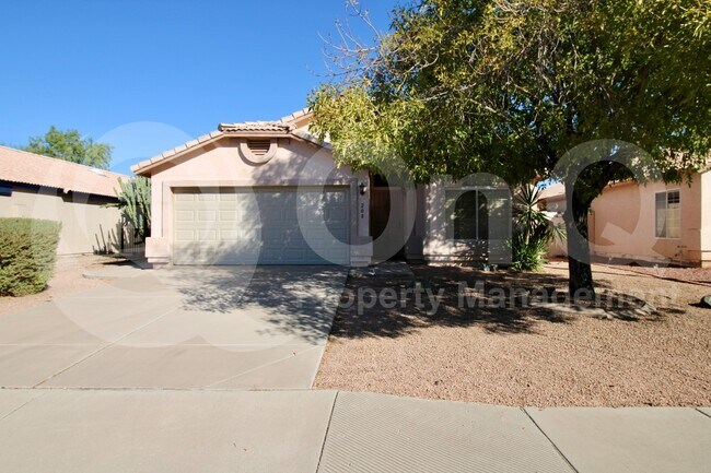 Photo - 208 W Jasper Dr