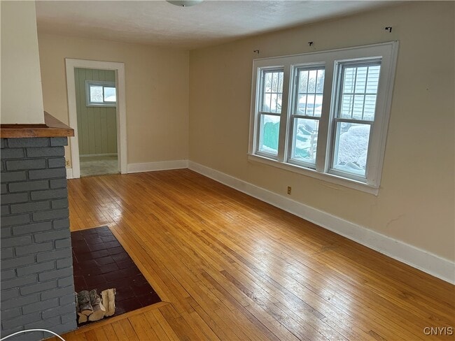 Photo - 110 Homewood Dr