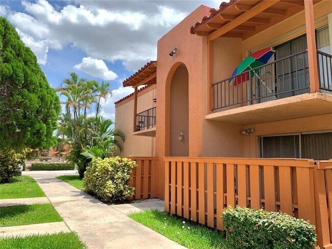 Building Photo - 7231 Miami Lakes Dr Unit C5 Rental