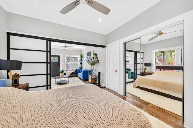 Photo - 5915 Lexington Ave