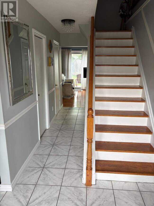 Photo - 137 Madoc Dr