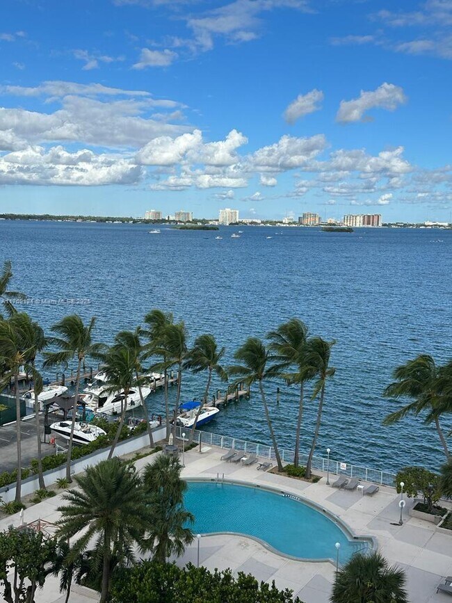 Photo - 1865 79th Street Causeway Unidad 9J