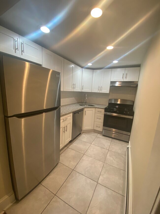 Photo - 345 Nassau St Apartments Unit 6