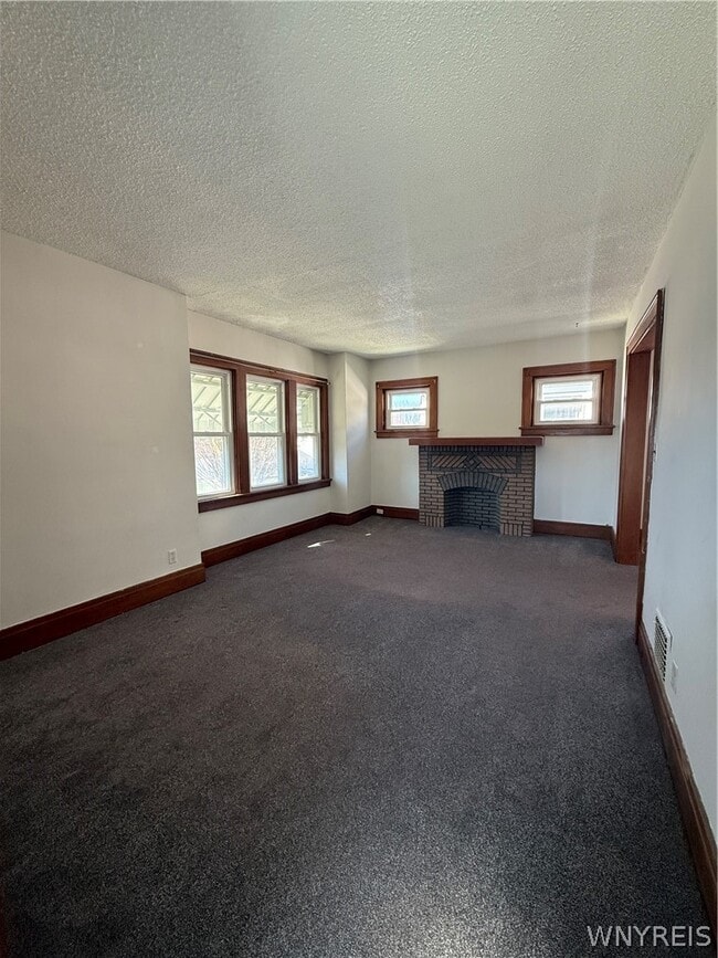 Photo - 125 Eiseman Ave