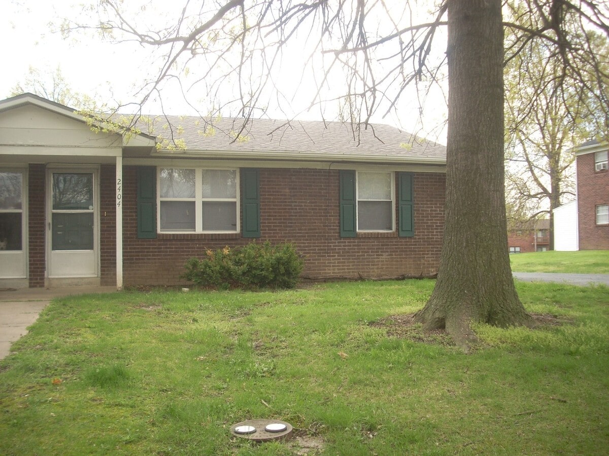 Photo - 2406 Antiquity Ln