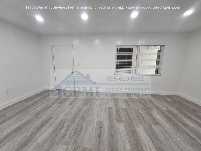 Casa Linda Apartments-3300 S Dixie Hwy
