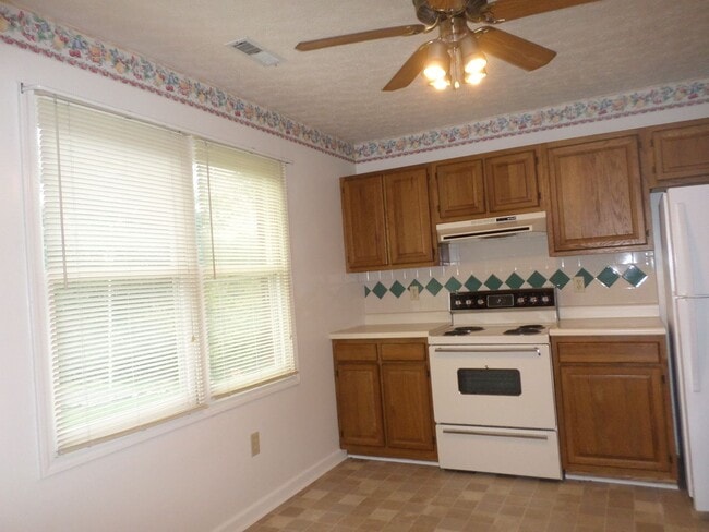 Photo - 1724 Emerald St