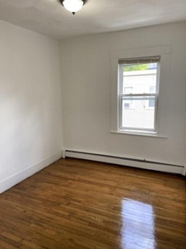 Photo - Kendall Sq. 1 Bedroom Apt. 9/1 - NO BROKER FEE