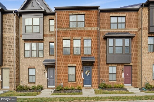 Building Photo - 2818 Dart Dr