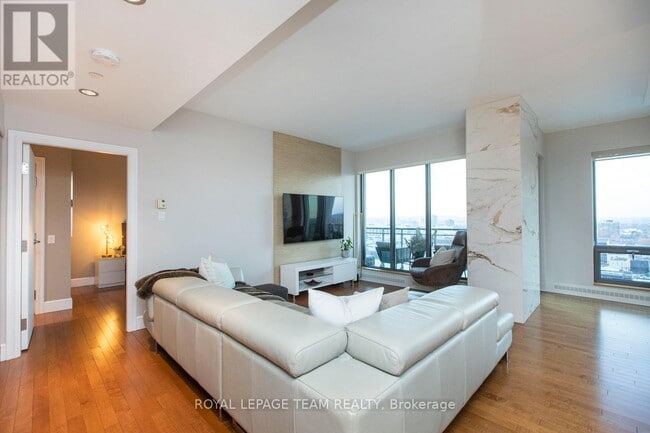 Photo - 90 George St Unit 1108