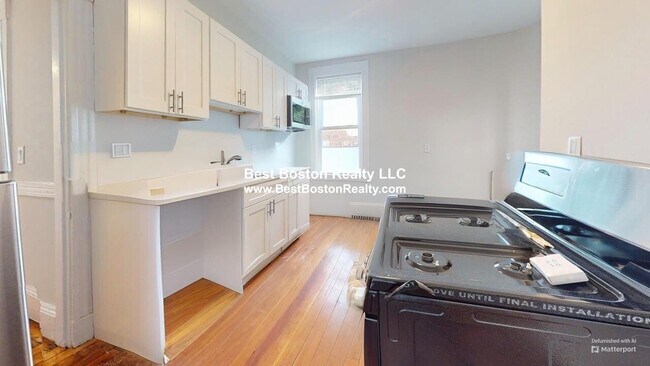 Photo - 16 R Warren Ave Unit 3