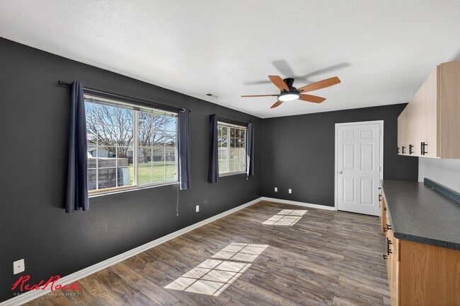 Photo - Gorgeous Bedroom Townhome in Prime Location