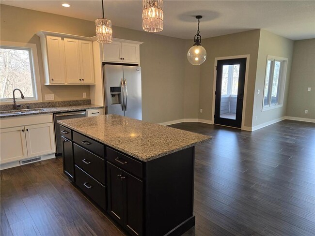 Photo - 625 N 3rd St