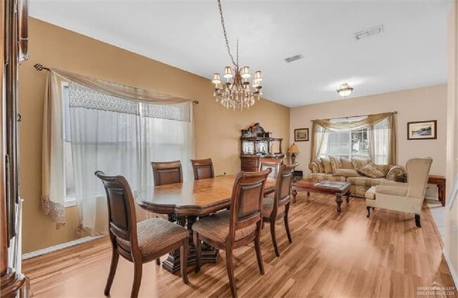 Photo - 29 Los Indios Pkwy