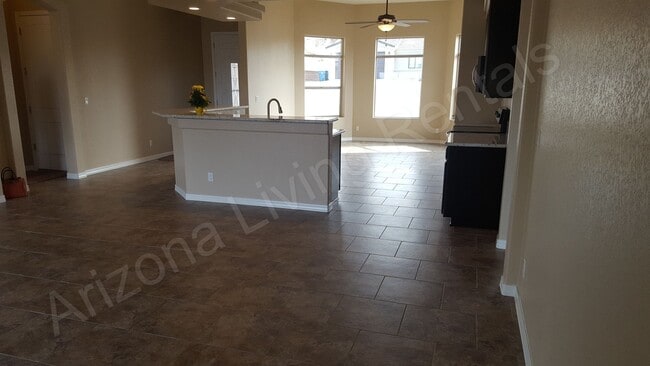 Photo - BEAUTIFUL RV GARAGE HOME