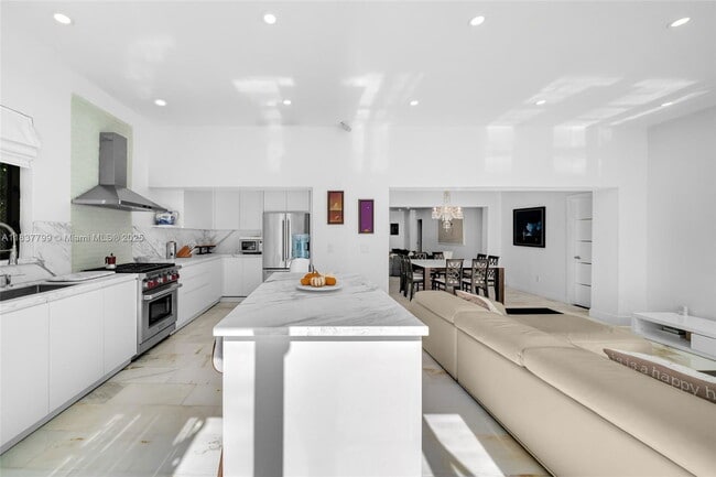 Photo - 110 3rd San Marino Terrace