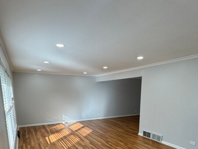 Photo - 1136 Laurel Ln