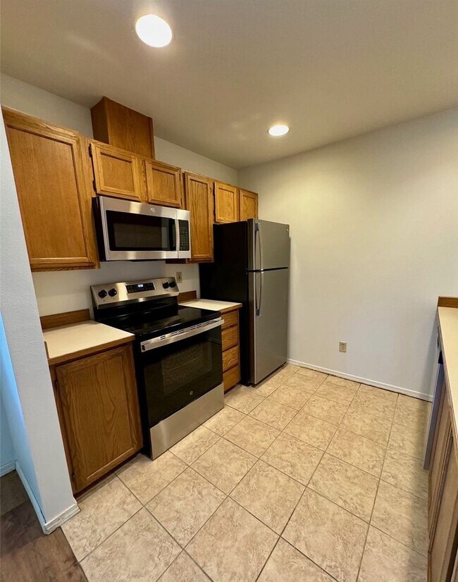 Photo - Gorgeous 2-Bedroom, 1-Bathroom Condo for Rent Unit 7