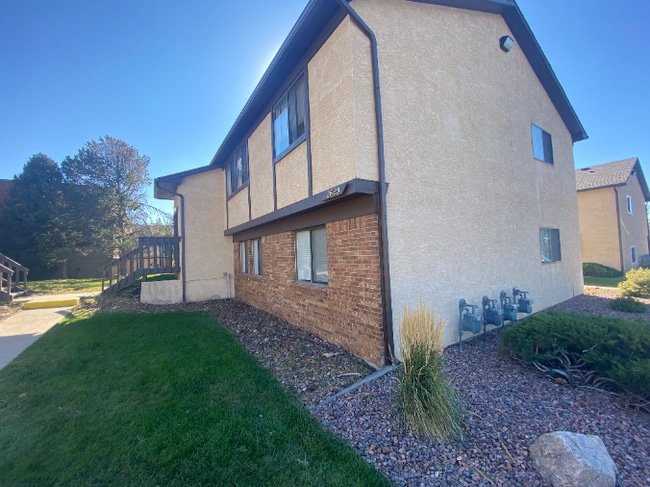 Photo - Cozy Condo Available NOW! Unidad C