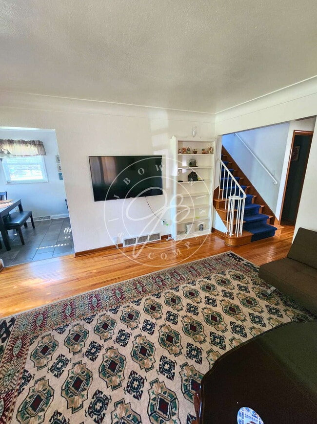 Photo - 3 bed 3 bath home for rent near University of Toledo!