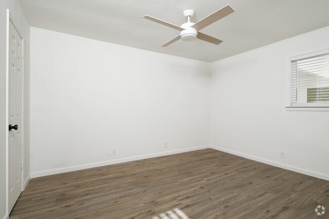 1BR, 1BA _ 724SF