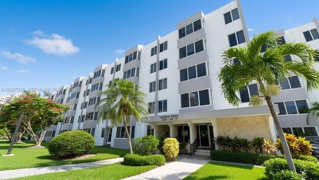 Building Photo - 250 180th Dr Unit 158