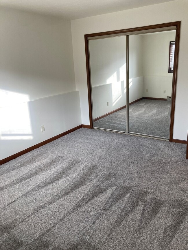 Immaculate Updated 2 Bedroom